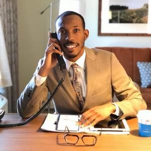 Meet your Posher, Akeem